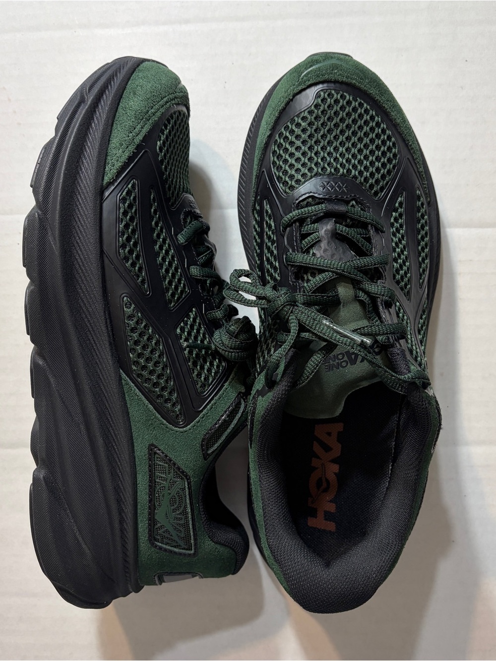 HOKA ONE ONE U Clifton9 Sneaker Sz 10.5 Mesh Men's Green/Black NEW 1173333